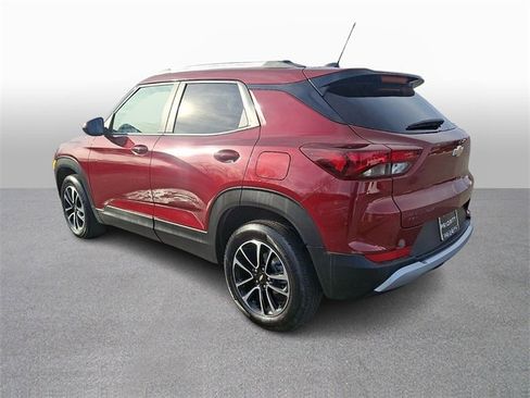 Used 2025 Chevrolet TrailBlazer LT image 6