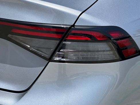 Certified 2023 Honda Accord EX image 33