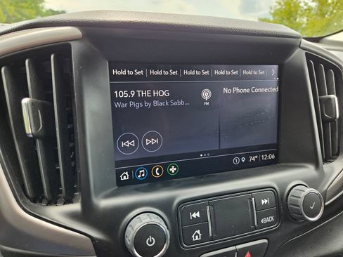 Used 2023 GMC Terrain AT4 AWD/4WD image 17