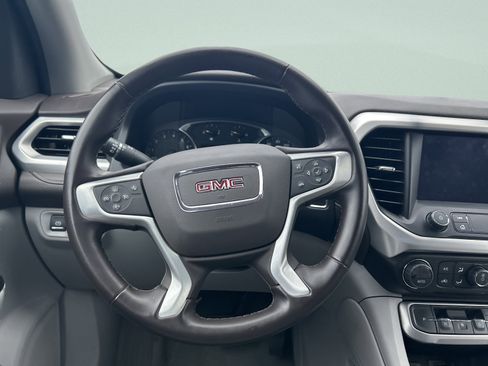 Used 2023 GMC Acadia SLT image 31