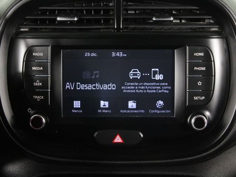 Used 2020 Kia Soul LX image 6
