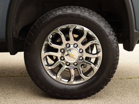 Used 2026 Chevrolet Silverado 2500 LTZ w/ LTZ Plus Package AWD/4WD image 45