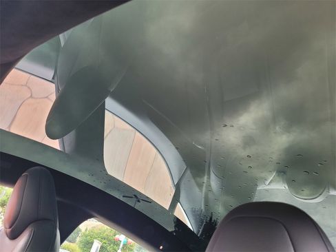 Used 2022 Tesla Model S image 15