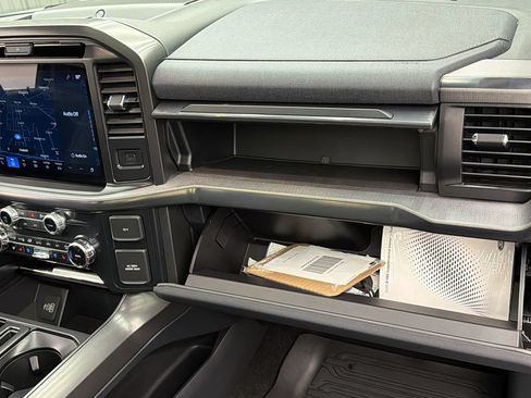 Used 2025 Ford F150 Lariat AWD/4WD image 38