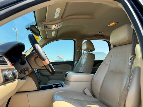 Used 2012 GMC Yukon SLT w/ SLT-2 Equipment Package AWD/4WD image 18