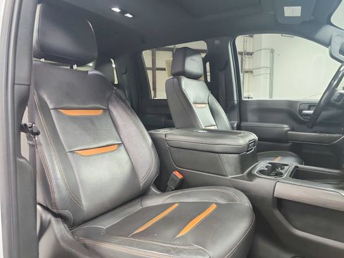 Used 2022 GMC Sierra 2500 AT4 w/ AT4 Premium Plus Package AWD/4WD image 48