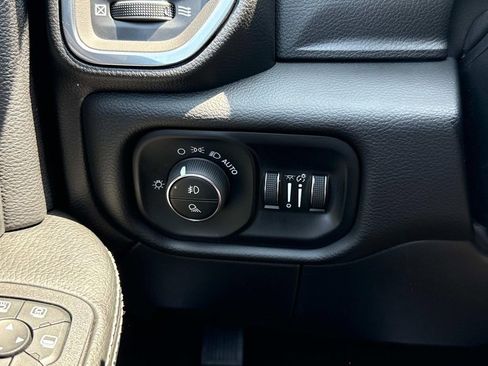 New 2025 RAM 2500 Laramie w/ Sport Appearance Package AWD/4WD image 19