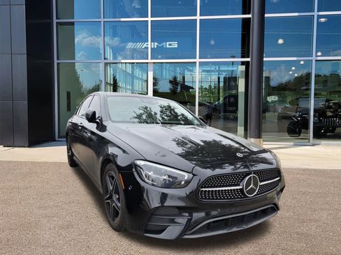 Used 2022 Mercedes-Benz E 350 Sedan image 3