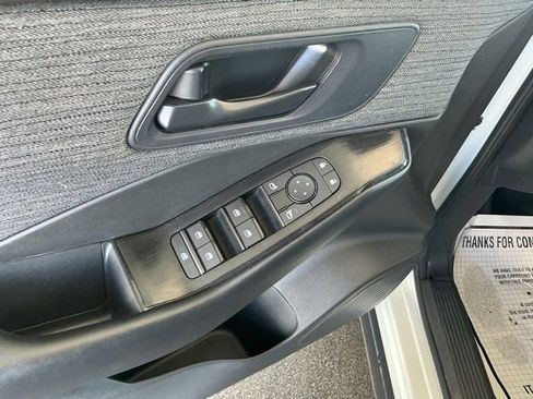 Used 2023 Nissan Rogue S AWD/4WD image 15