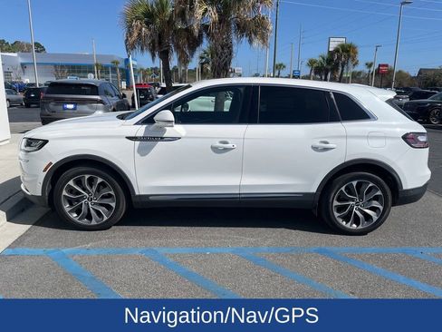 Used 2023 Lincoln Nautilus Reserve w/ Equipment Group 201A image 5