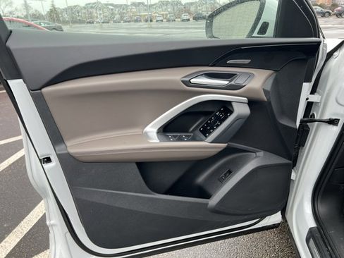 Used 2025 Audi Q5 Premium Plus w/ Premium Plus image 5