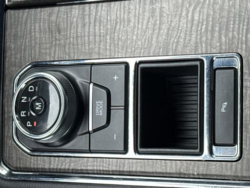 Used 2019 Ford Expedition Limited w/ Driver Assistance Package RWD image 26