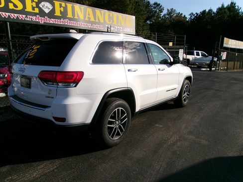 Used 2017 Jeep Grand Cherokee Limited image 8