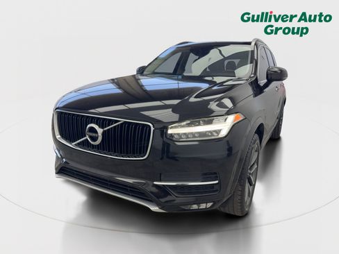 Used 2019 Volvo XC90 T5 Momentum w/ Multimedia Package image 10