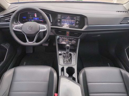 Used 2022 Volkswagen Jetta SE image 19