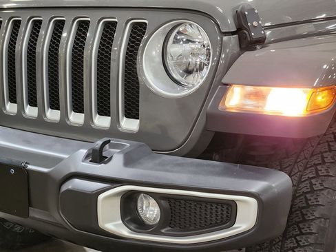 Used 2020 Jeep Wrangler Unlimited Sahara AWD/4WD image 14