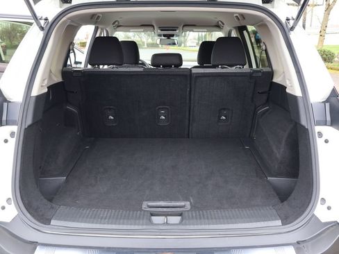 Used 2023 Nissan Rogue SV image 31