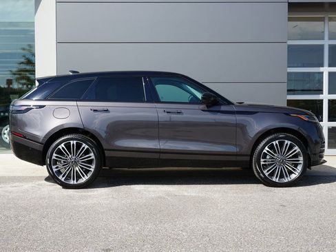 Used 2025 Land Rover Range Rover Velar Dynamic SE image 7
