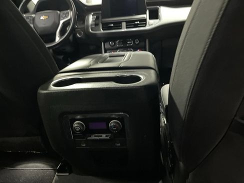 Used 2024 Chevrolet Tahoe LS RWD image 15