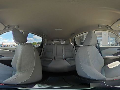 Used 2025 Nissan Rogue SV FWD image 44