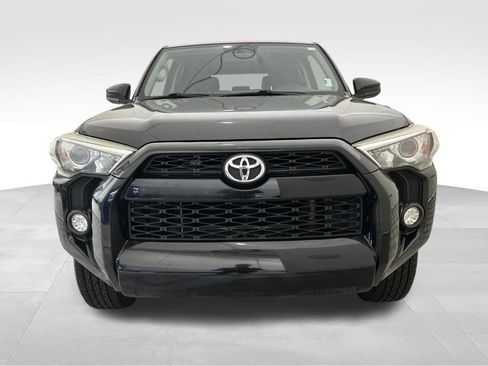 Used 2016 Toyota 4Runner SR5 image 8