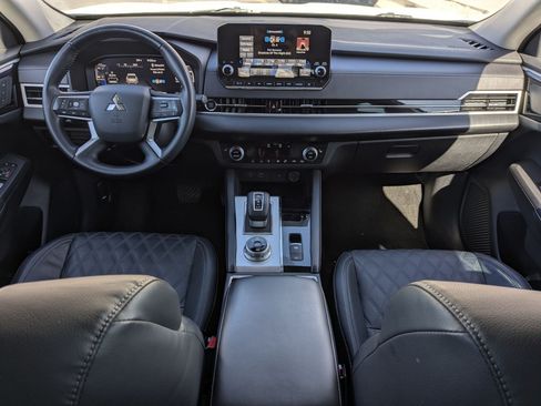 Used 2023 Mitsubishi Outlander SEL AWD/4WD image 26