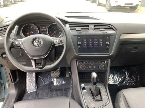 Used 2020 Volkswagen Tiguan SE AWD/4WD image 17