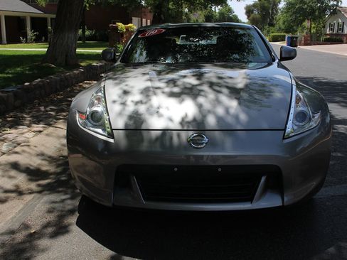 Used 2009 Nissan 370Z Touring RWD image 27