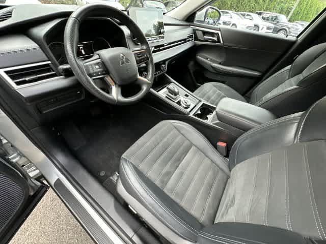 Used 2024 Mitsubishi Outlander SE AWD/4WD image 15