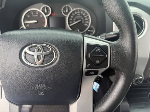 Used 2014 Toyota Tundra Limited w/ Limited Premium Package image 26