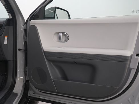 Certified 2024 Hyundai Ioniq 5 SEL AWD/4WD image 9