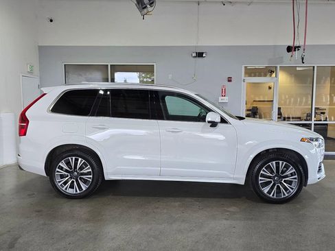 Used 2020 Volvo XC90 T8 Momentum AWD/4WD image 4