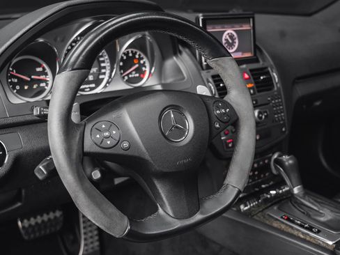 Used 2010 Mercedes-Benz C 63 AMG Sedan image 37
