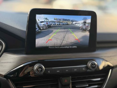 Used 2020 Ford Escape Titanium FWD image 30