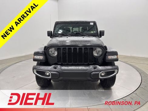 Certified 2021 Jeep Gladiator Sport image 2