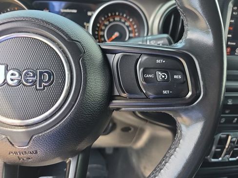 Used 2018 Jeep Wrangler Unlimited Sport S AWD/4WD image 20