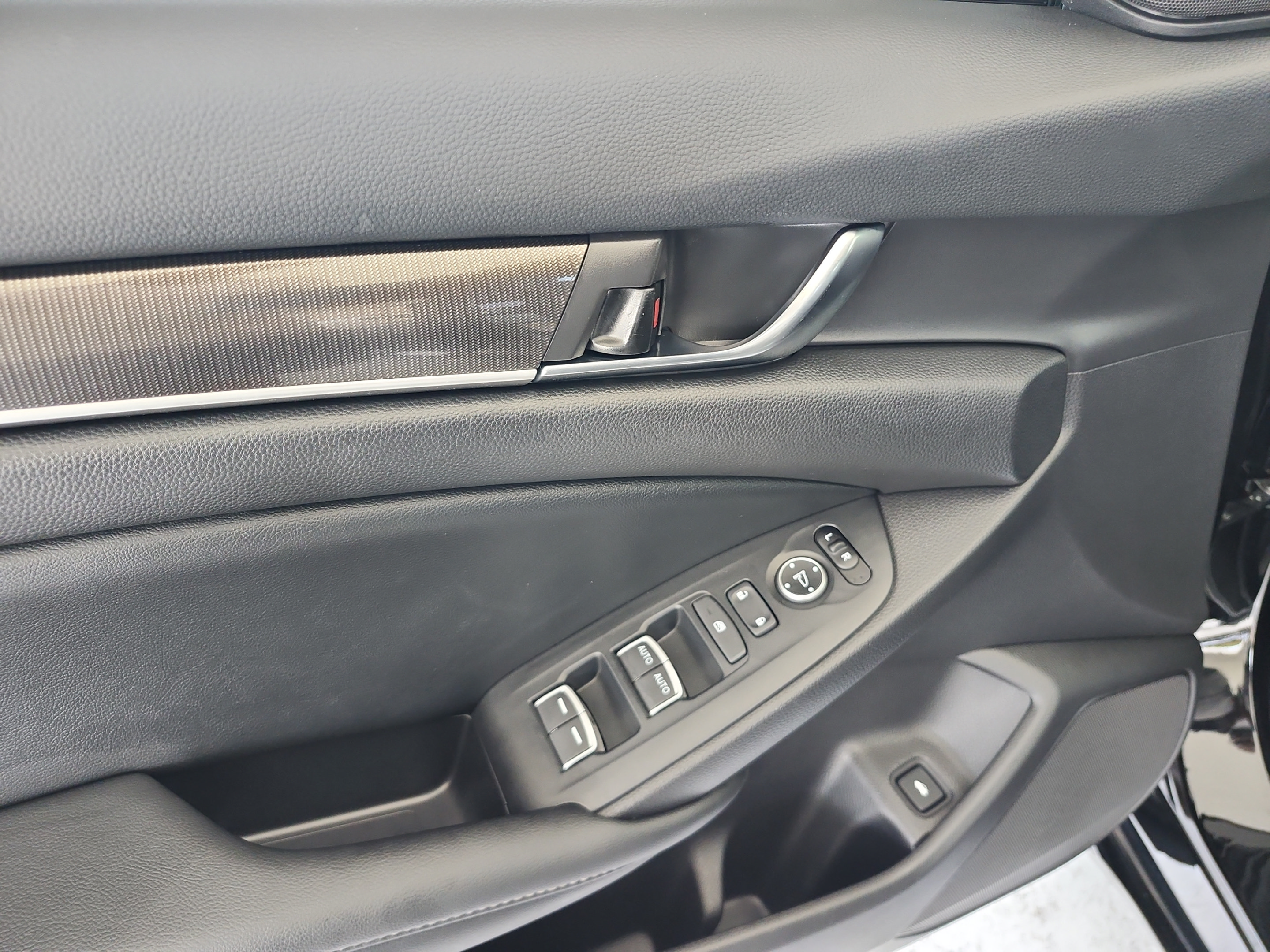 Certified 2022 Honda Accord Sport image 17