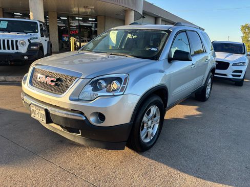 Used 2011 GMC Acadia SL w/ Preferred Package image 2
