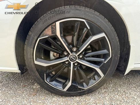 Used 2025 Nissan Altima 2.5 SR image 10