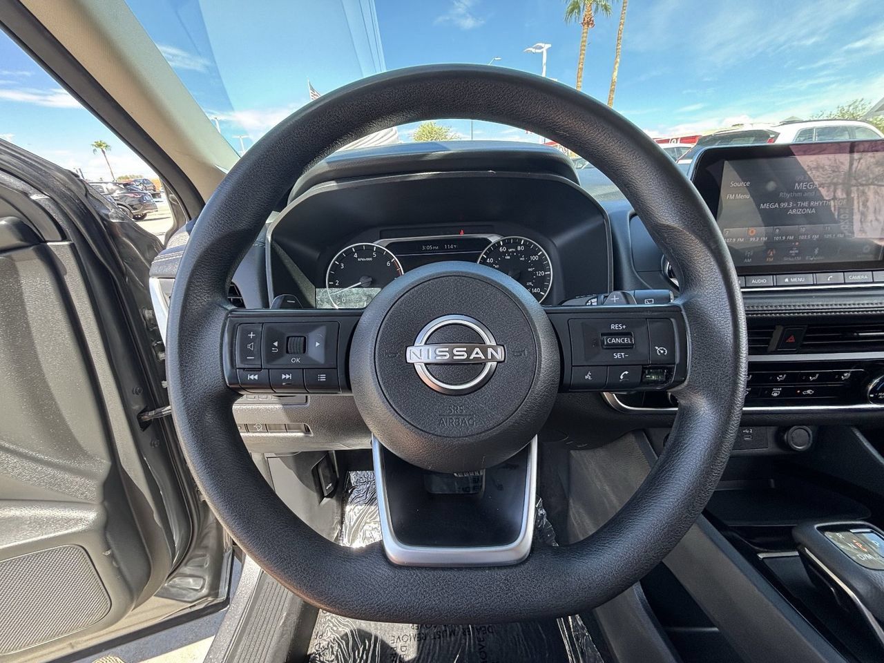 Used 2024 Nissan Rogue S FWD image 24