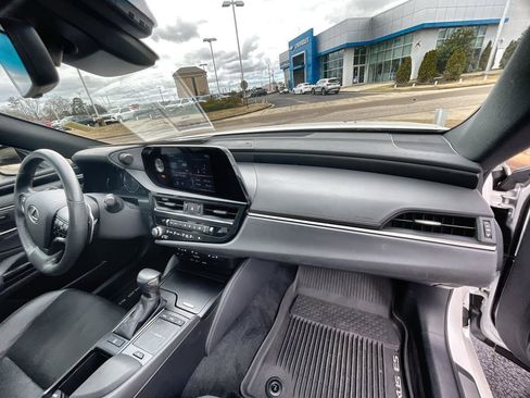 Used 2022 Lexus ES 350 w/ Premium Package image 28