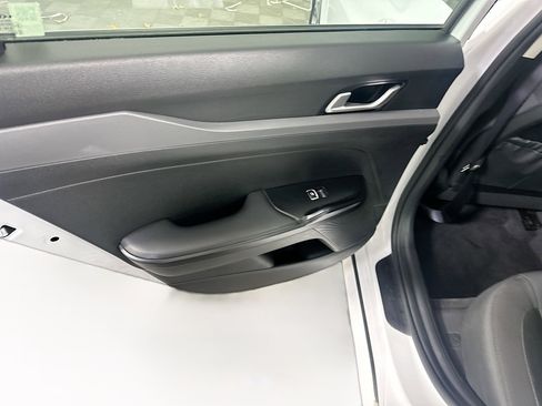 Used 2023 Kia K5 LXS image 25
