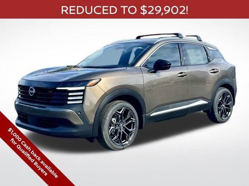 New 2026 Nissan Kicks SR w/ SR Premium Package image 7