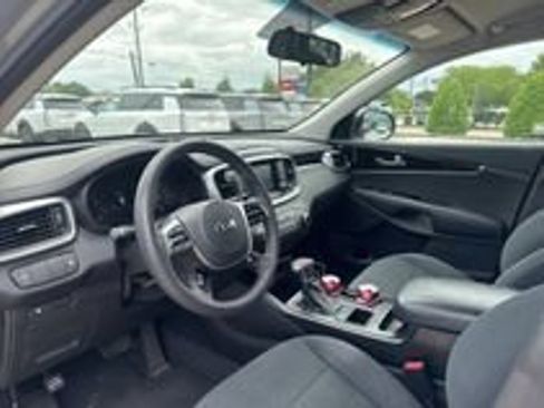 Used 2019 Kia Sorento L FWD image 22