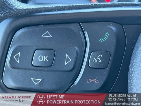 Used 2022 Jeep Gladiator Sport image 11