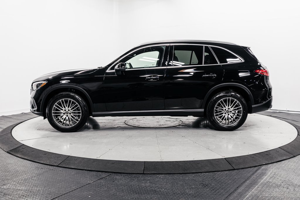 Used 2026 Mercedes-Benz GLC 300 4MATIC image 4