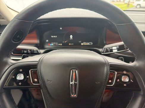 Used 2023 Lincoln Aviator Reserve w/ Equipment Group 201A AWD/4WD image 16