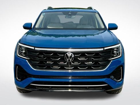 Certified 2025 Volkswagen Atlas SEL Premium R-Line image 2