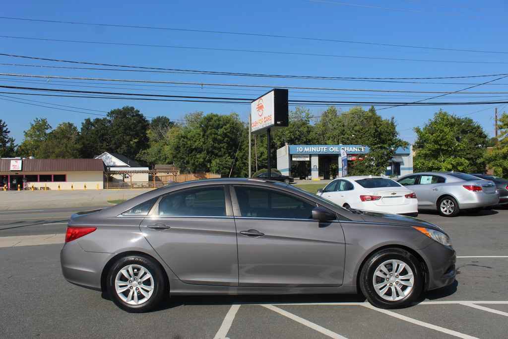 Used 2012 Hyundai Sonata GLS FWD image 4