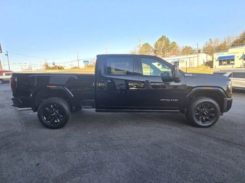 New 2025 GMC Sierra 2500 AT4 w/ AT4 Premium Plus Package image 6